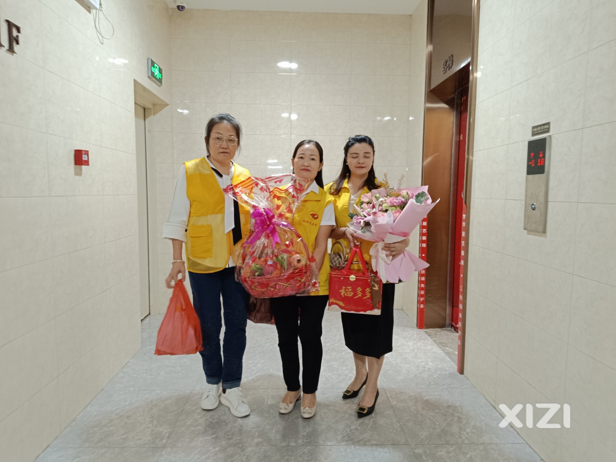 喜迎冠军凯旋归，诚挚祝贺表敬意