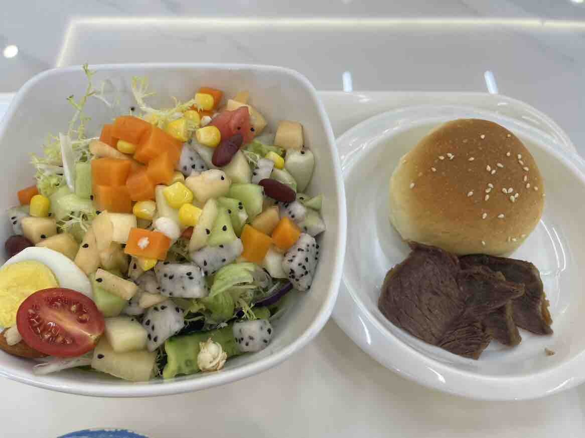 秋天的饭堂午餐