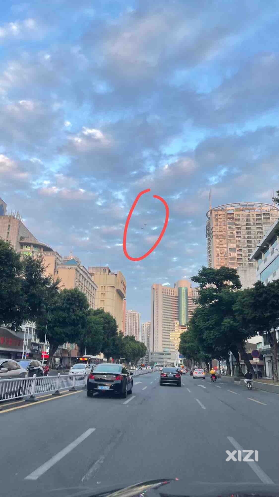今天傍晚的天空，貌似