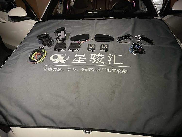 22款奔驰C260L升级盲点辅助 减少小剐小蹭