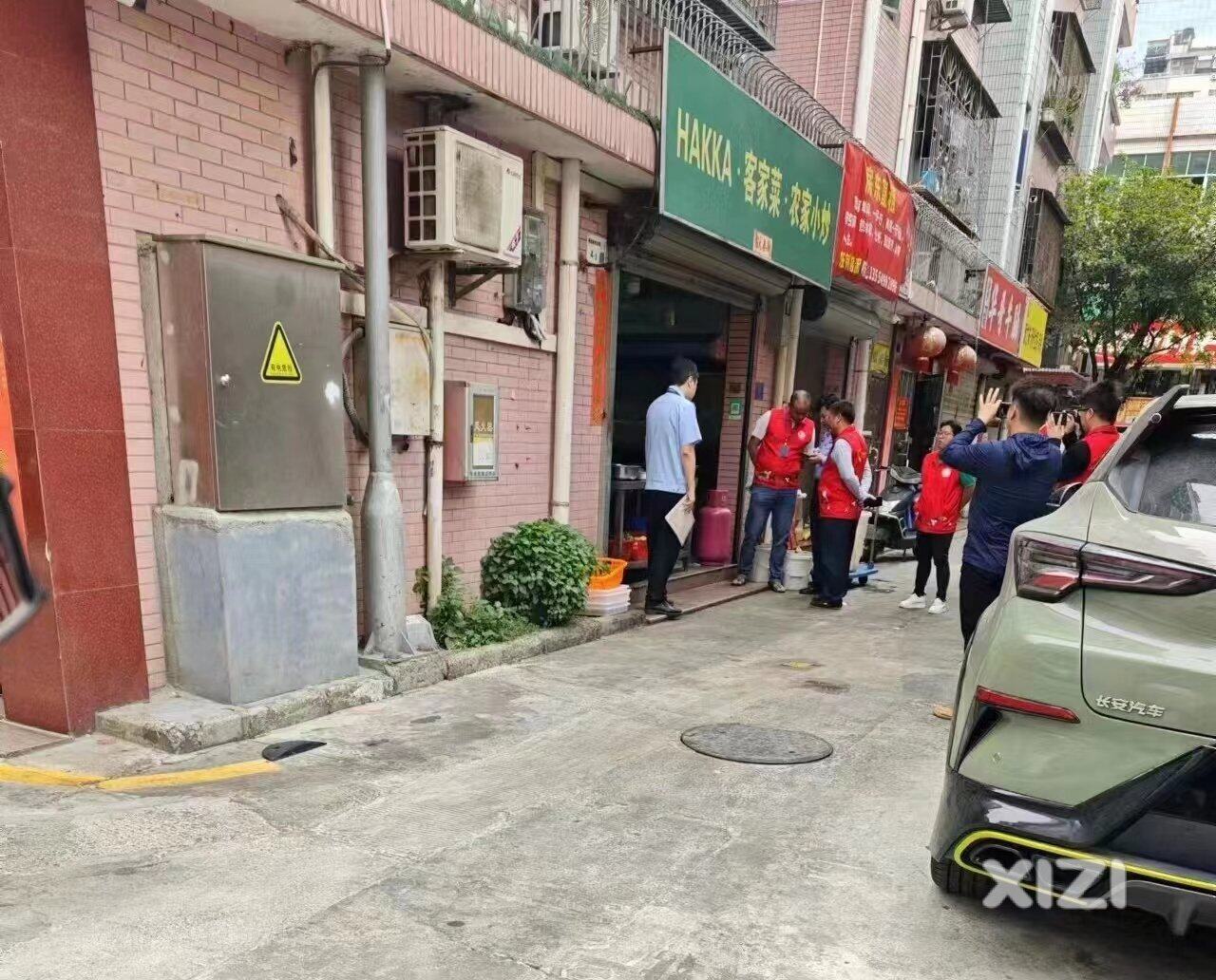吃过这家的外卖吗？老板真＂勤俭节约＂深圳宝安区渔业新村五巷