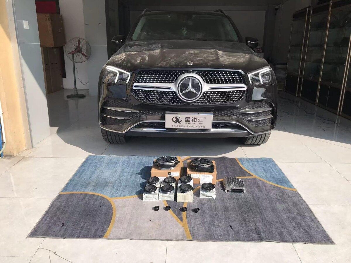 22款奔驰GLE450升级小柏林音响 13个扬声器 3D环绕