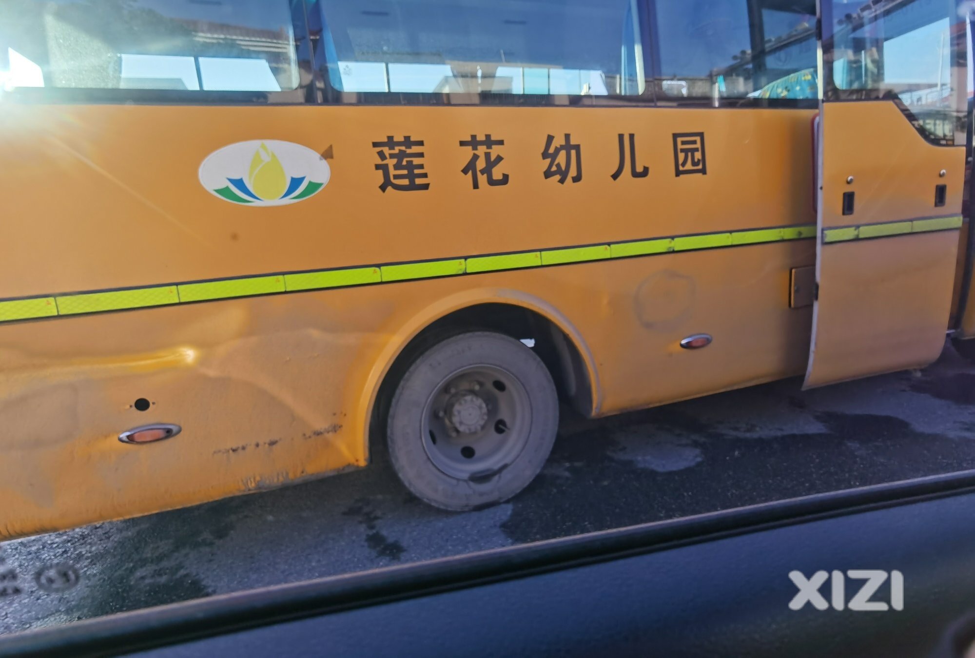 莲花幼儿园校车