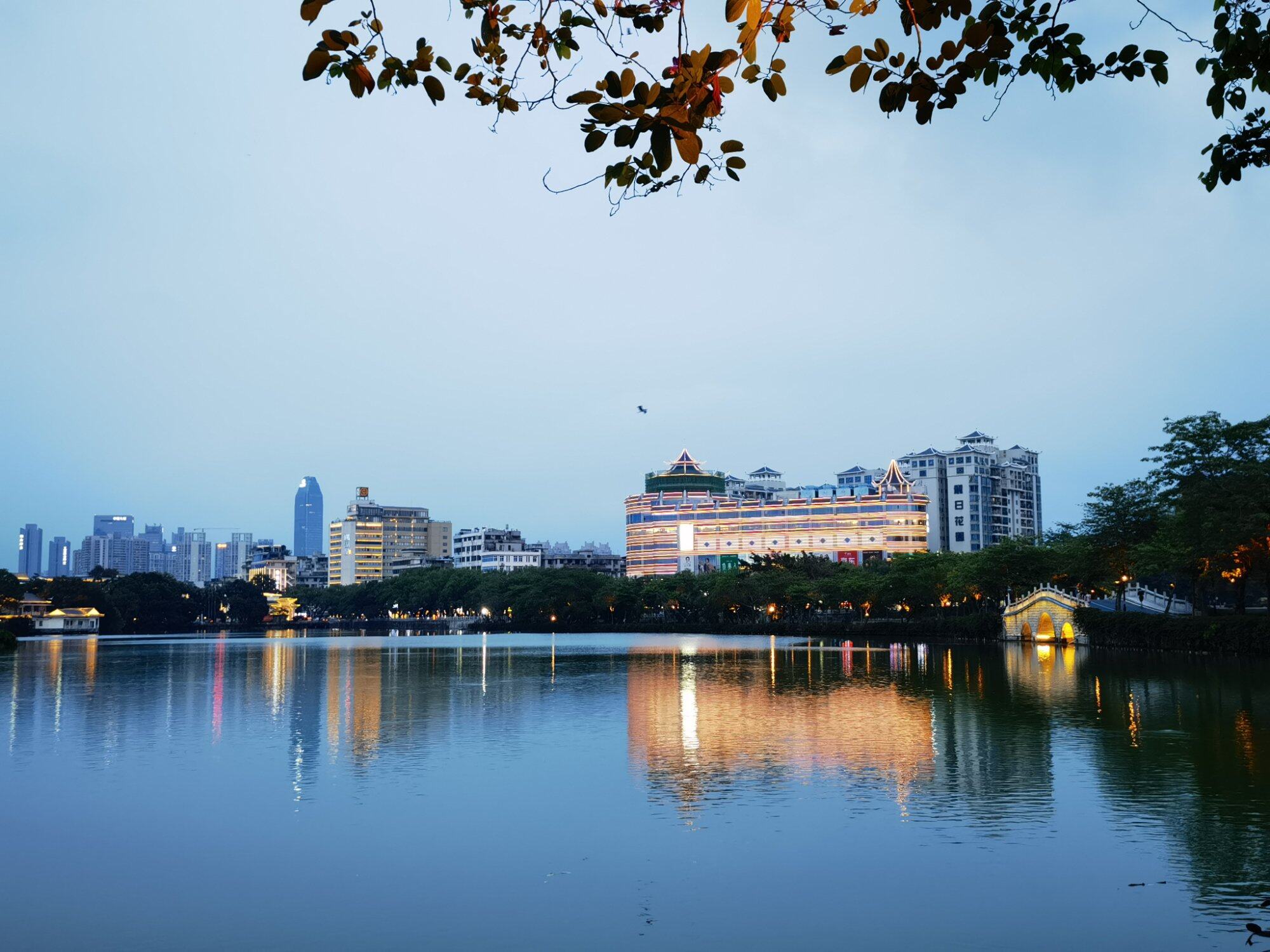 西湖景色还是那么美[小红花]