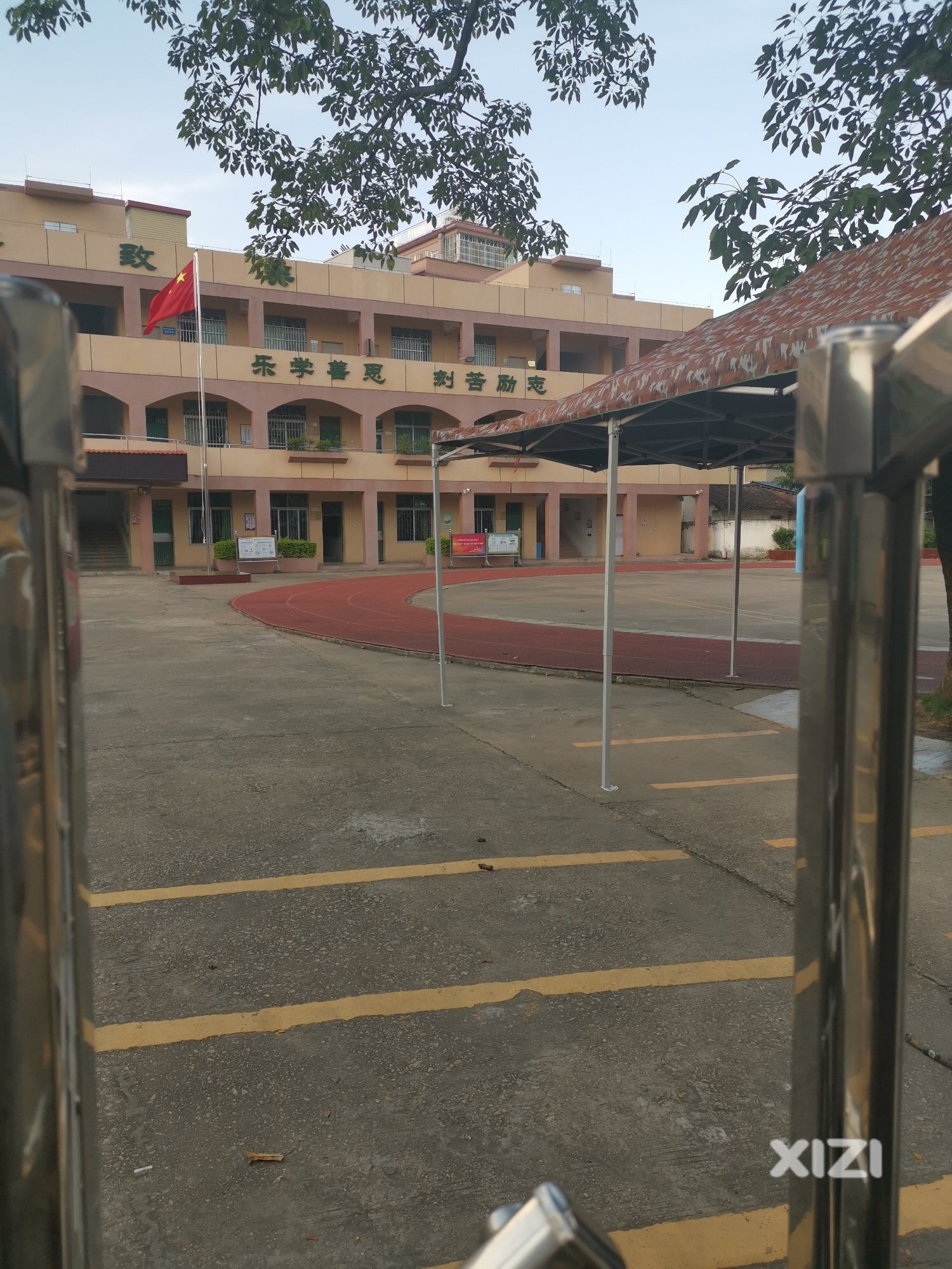 虾村小学和望江小学哪个好些