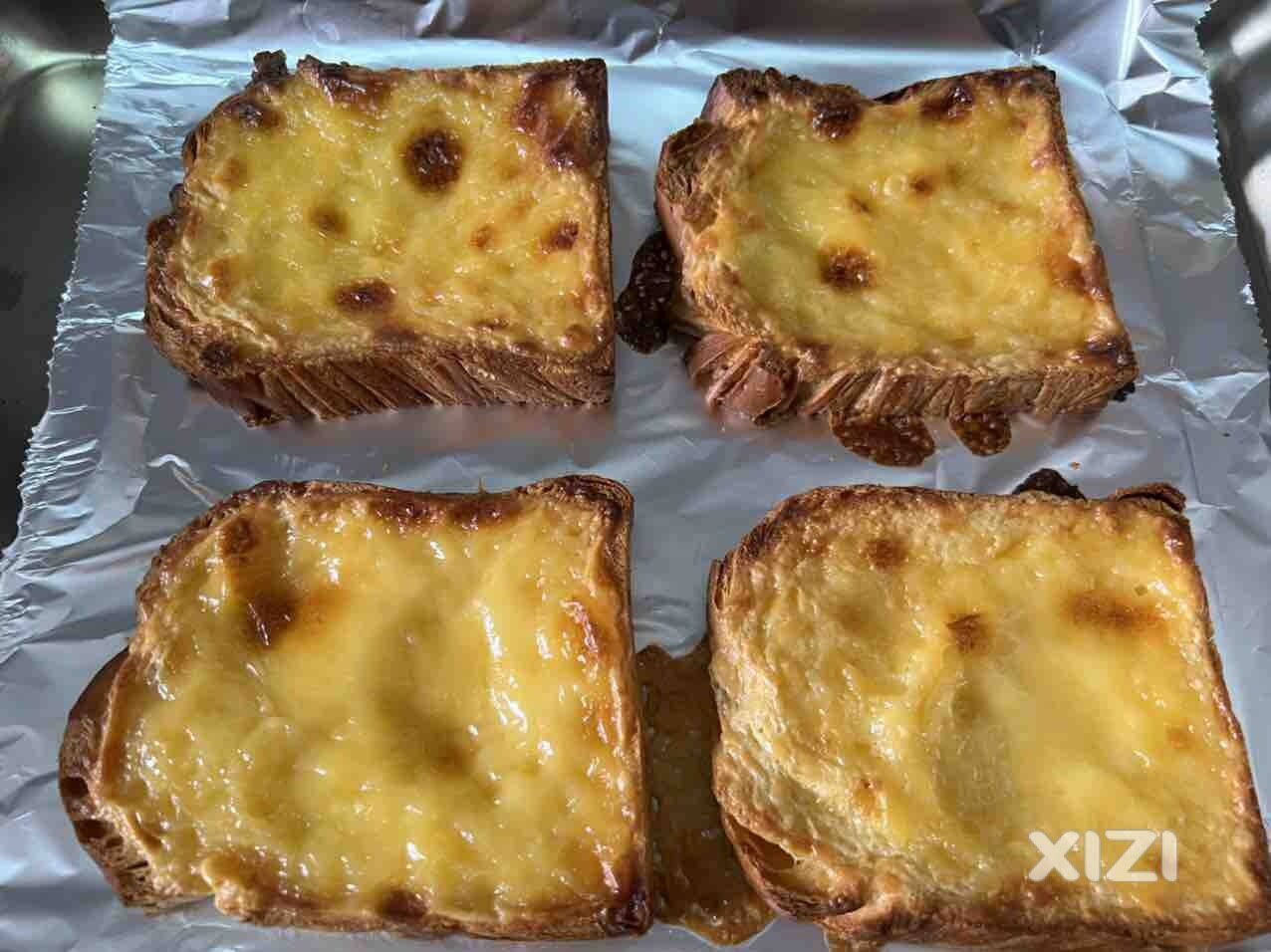 新鲜出炉岩烧吐司