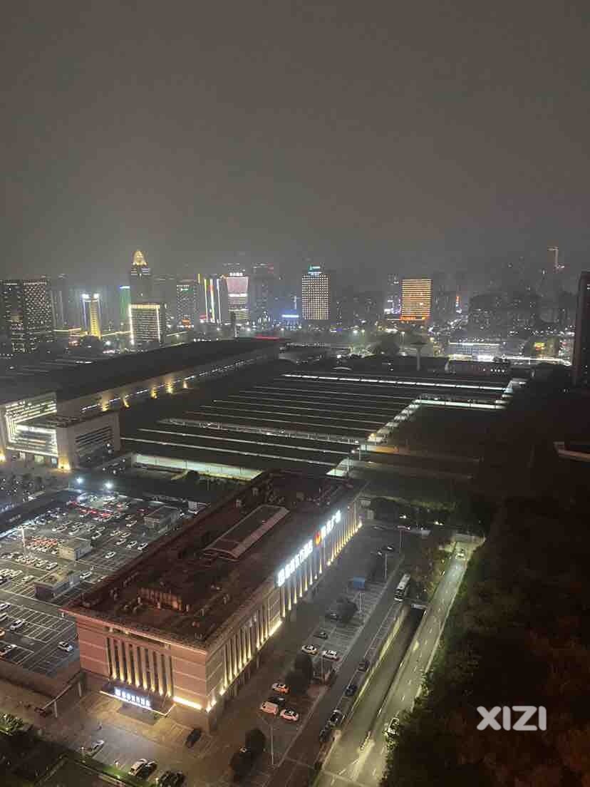 冷冷清清的夜色！