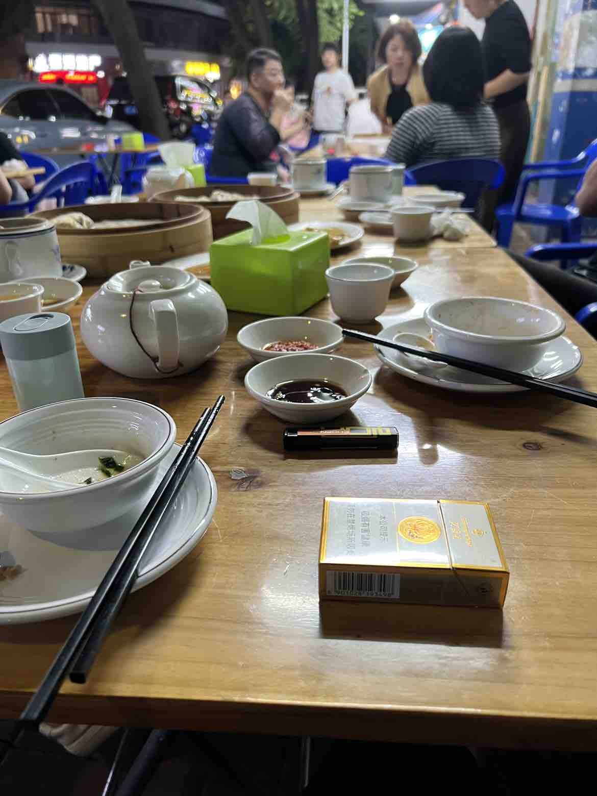 趁年轻总要来场说走就