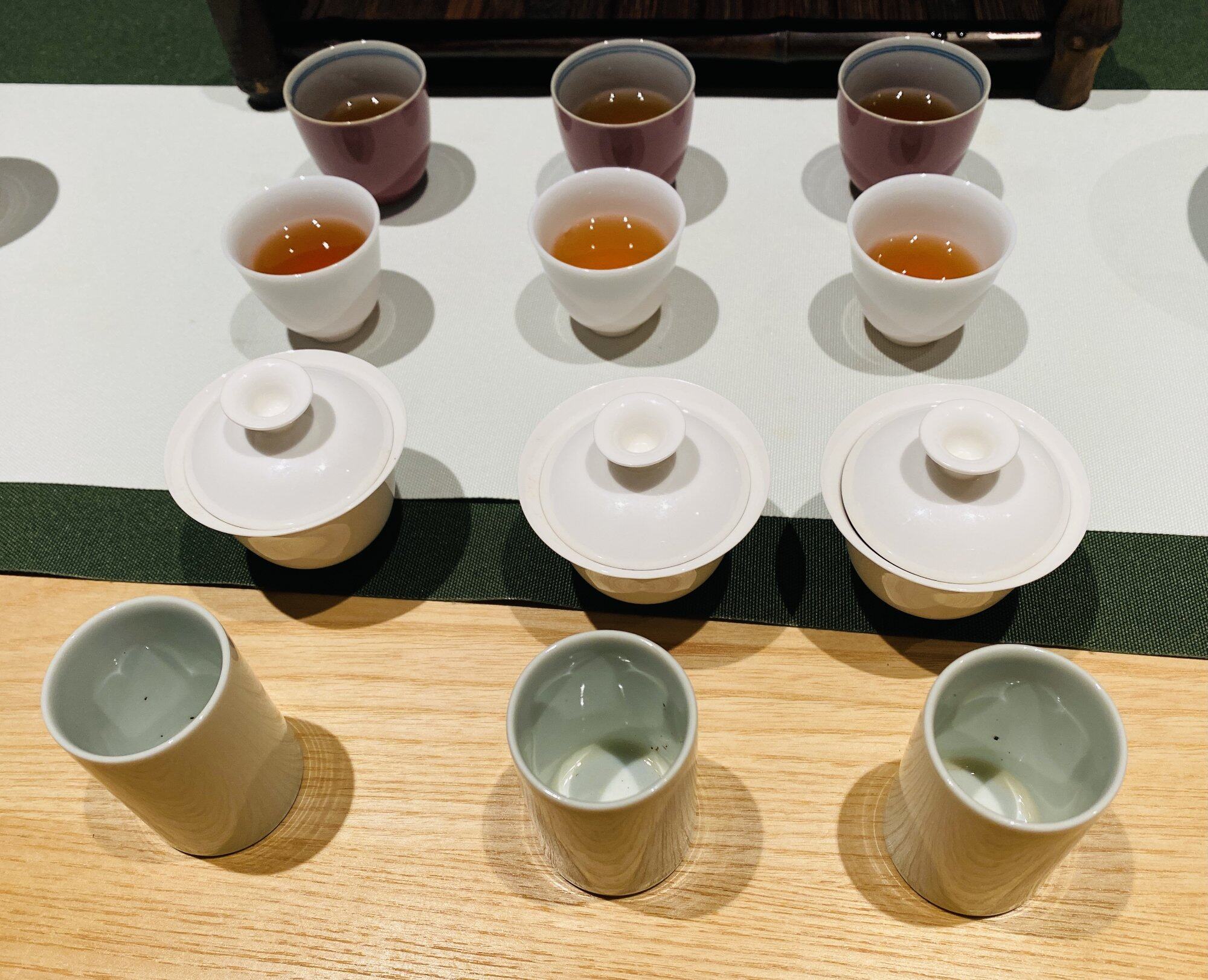 这样品茶，慢慢的都是回忆当初