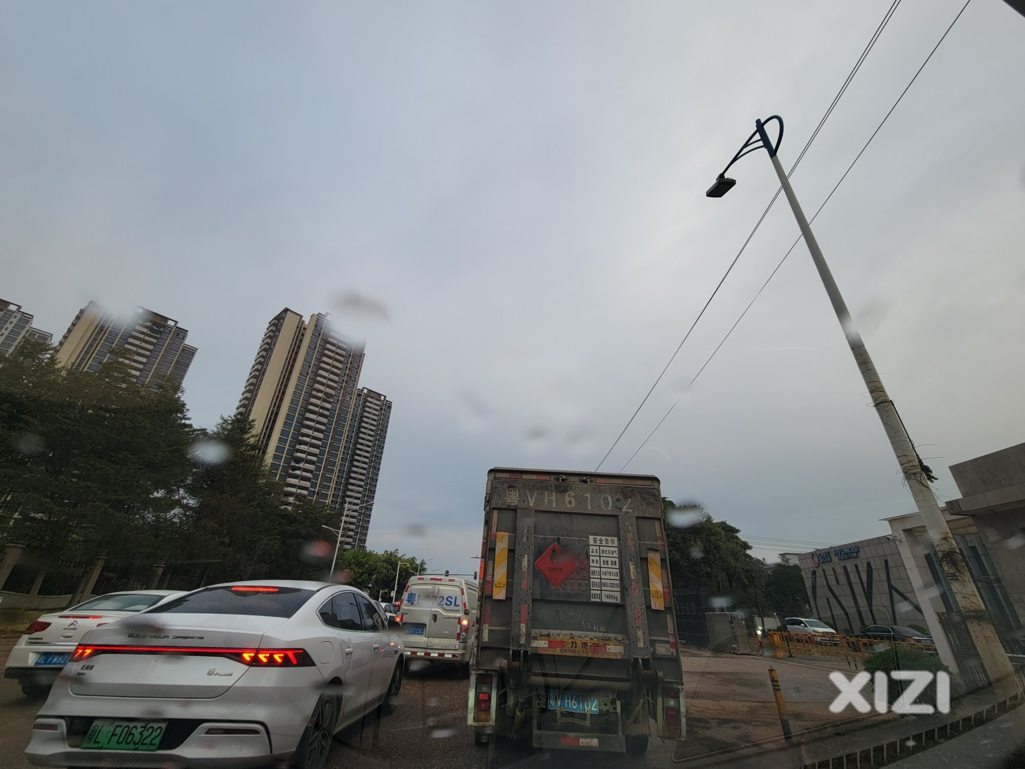 添堵的右转红灯
