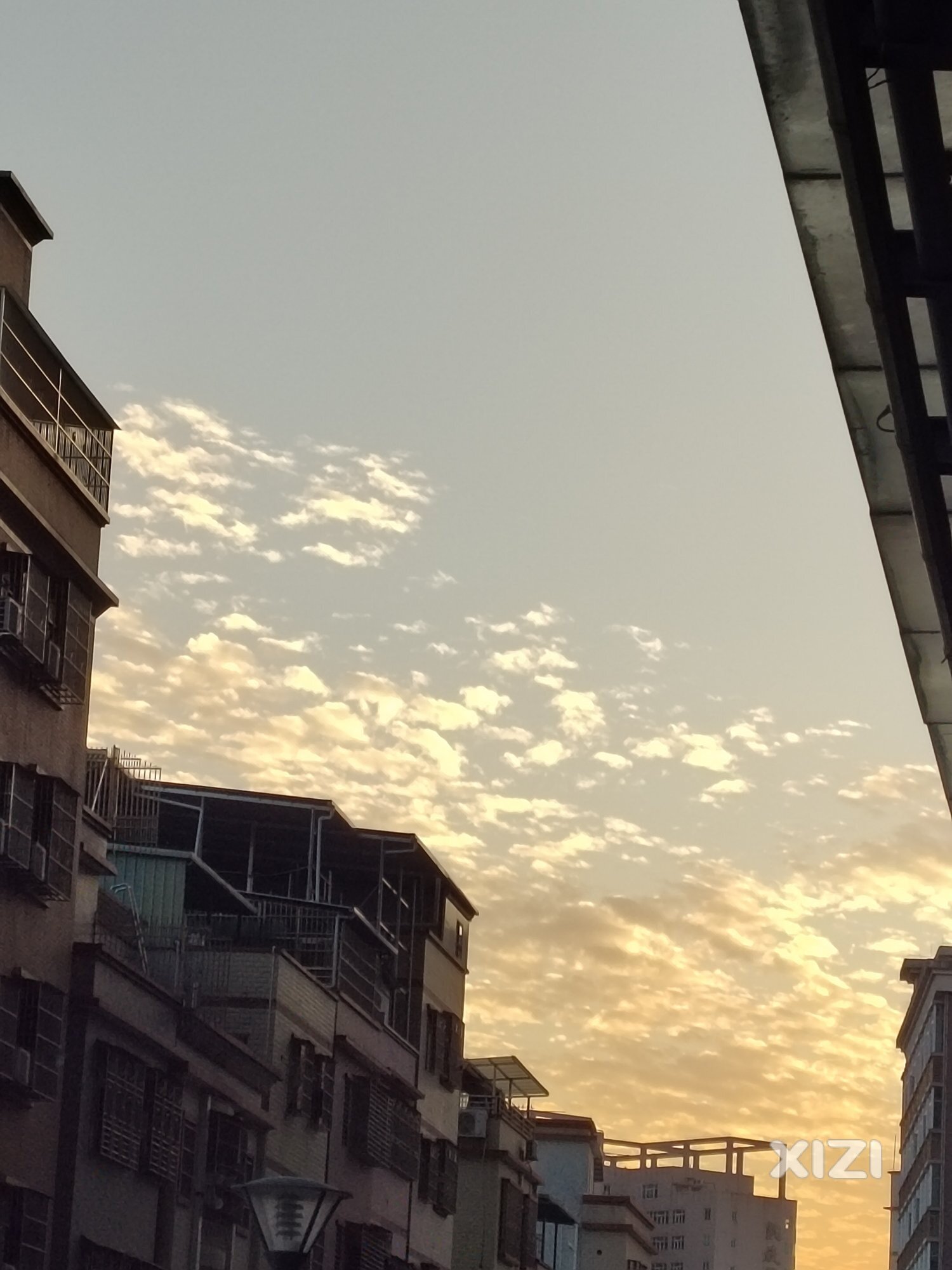 抬头看看，会有别样的风景