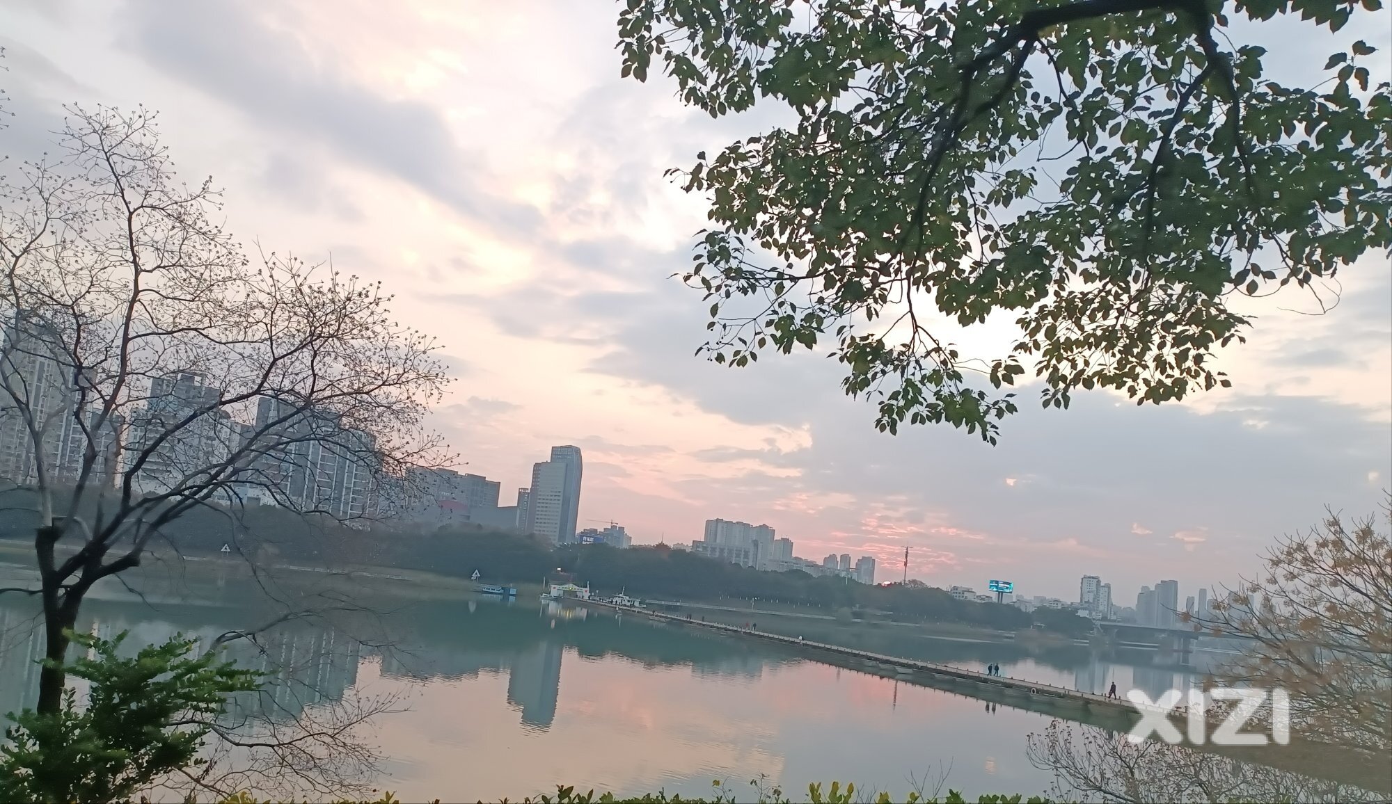 同样浮桥差别有点大，