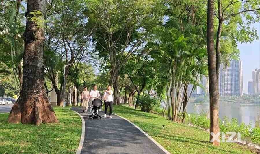 交付一年多的公园，很多运动器材已经报废，质量差？还是工程猫腻？