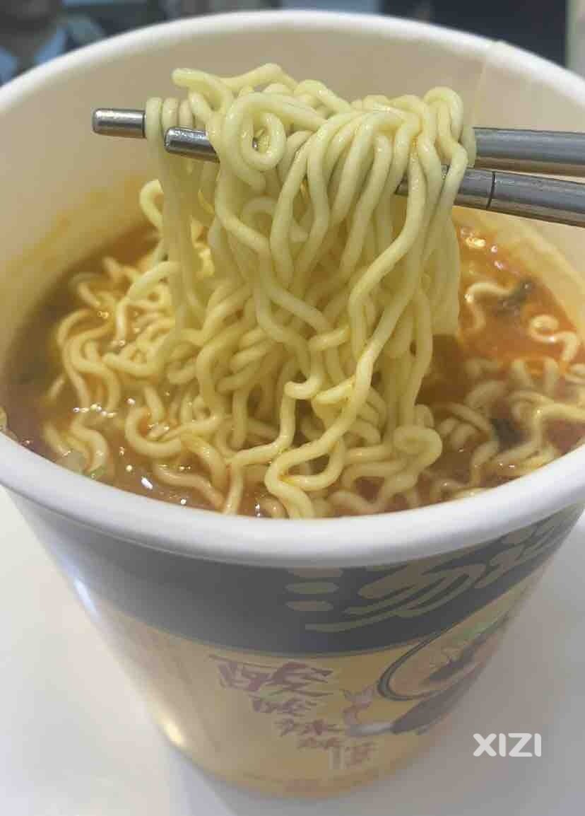 今天只配吃泡面
