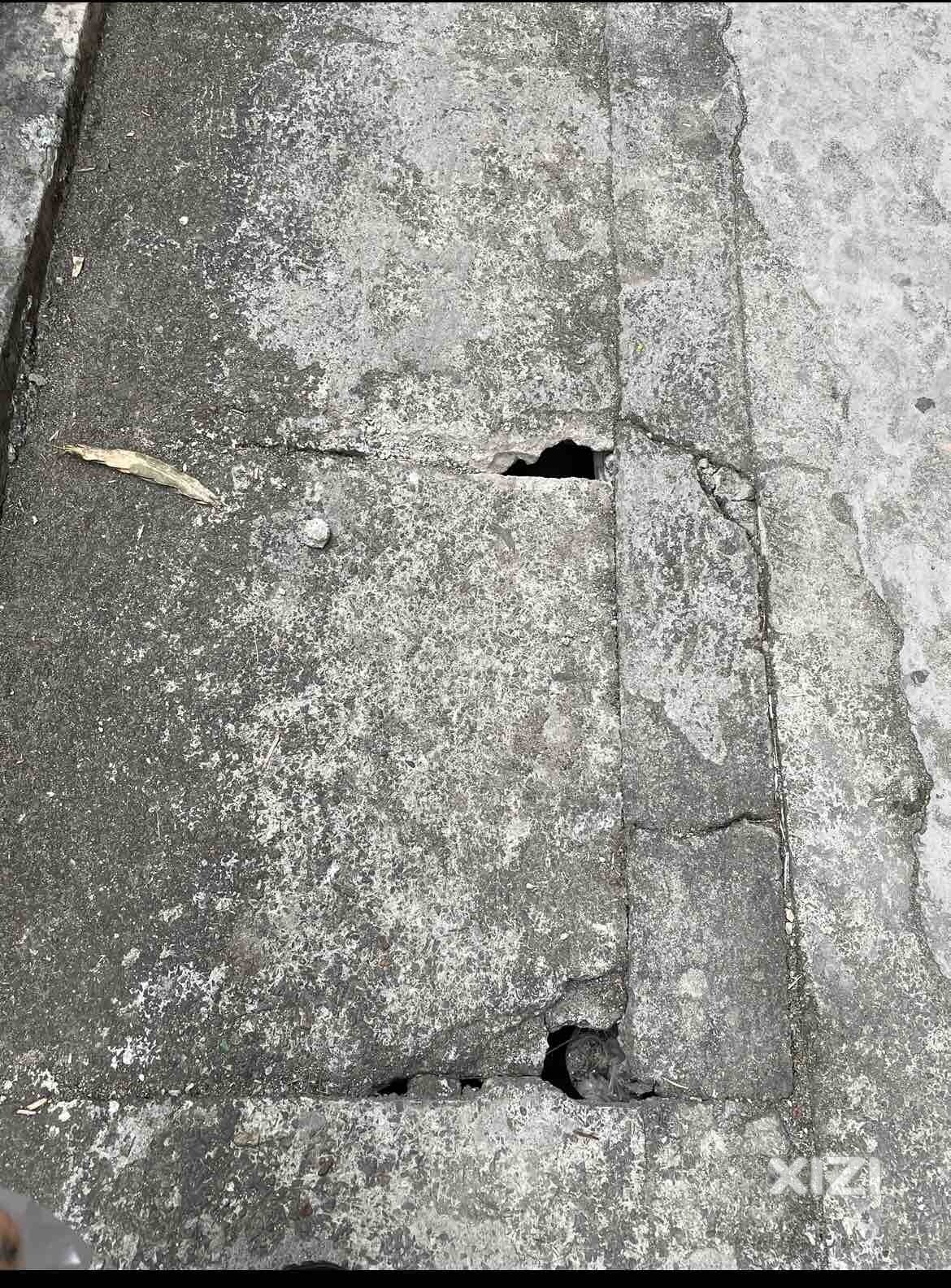 巷子道路破损