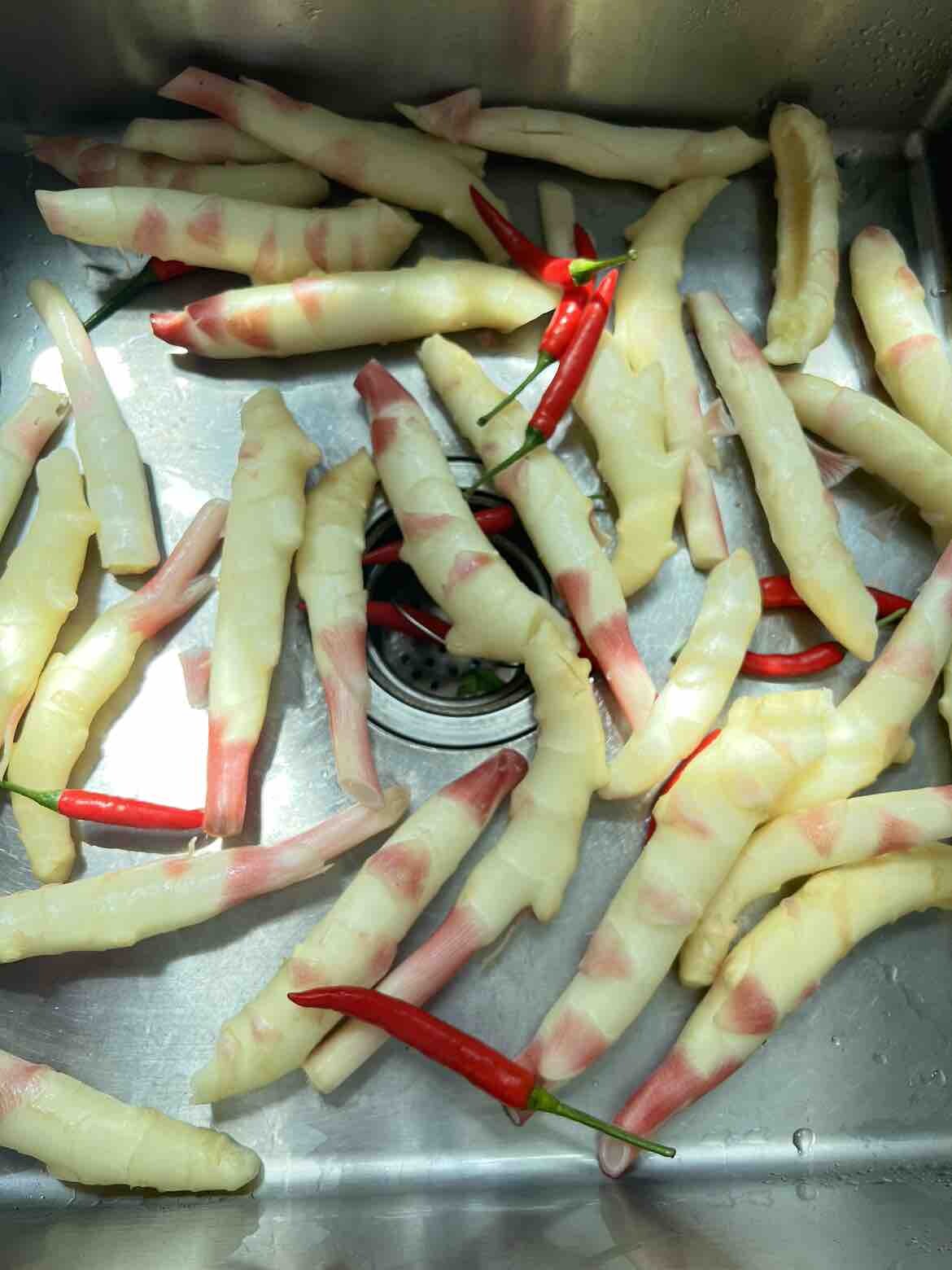 买了点嫩姜准备腌起，