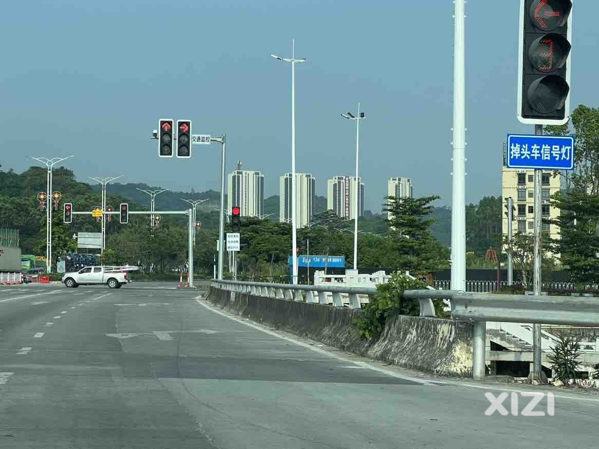 到底能不能右转