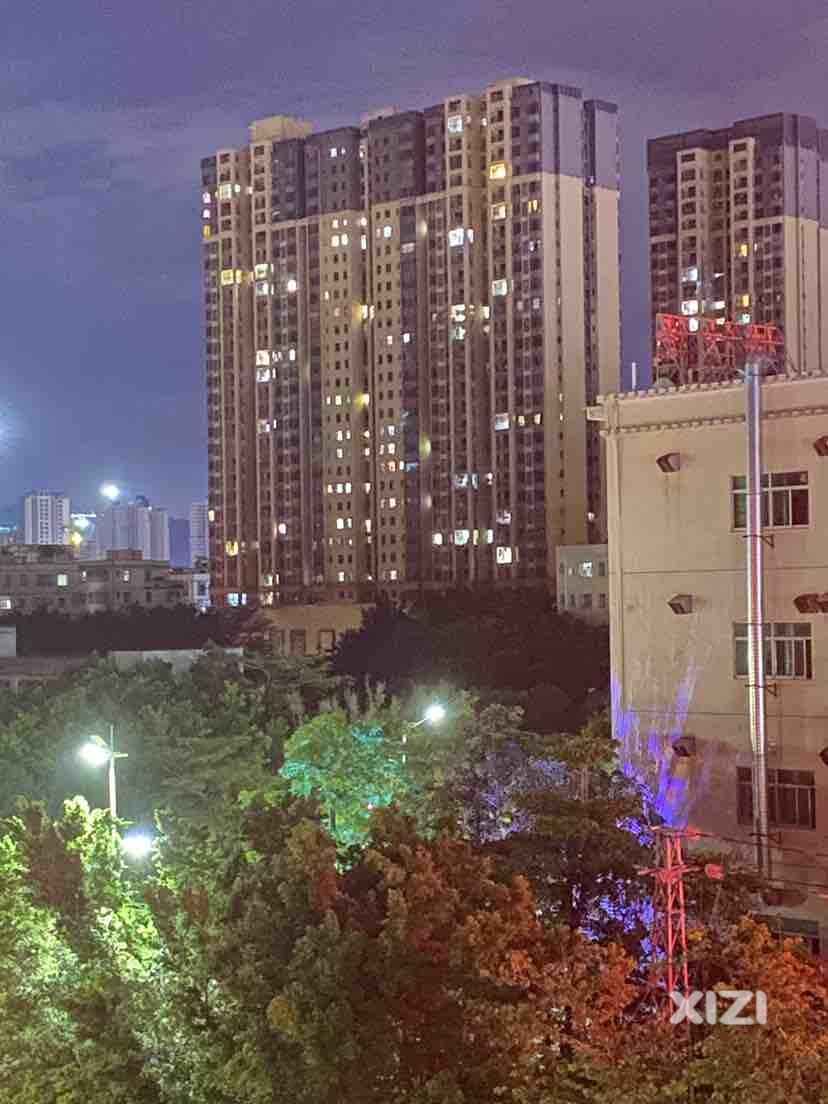 睡晚了