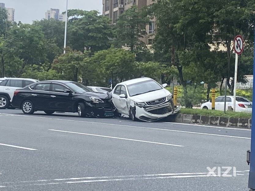 出行都悠着点，开车要慢点！