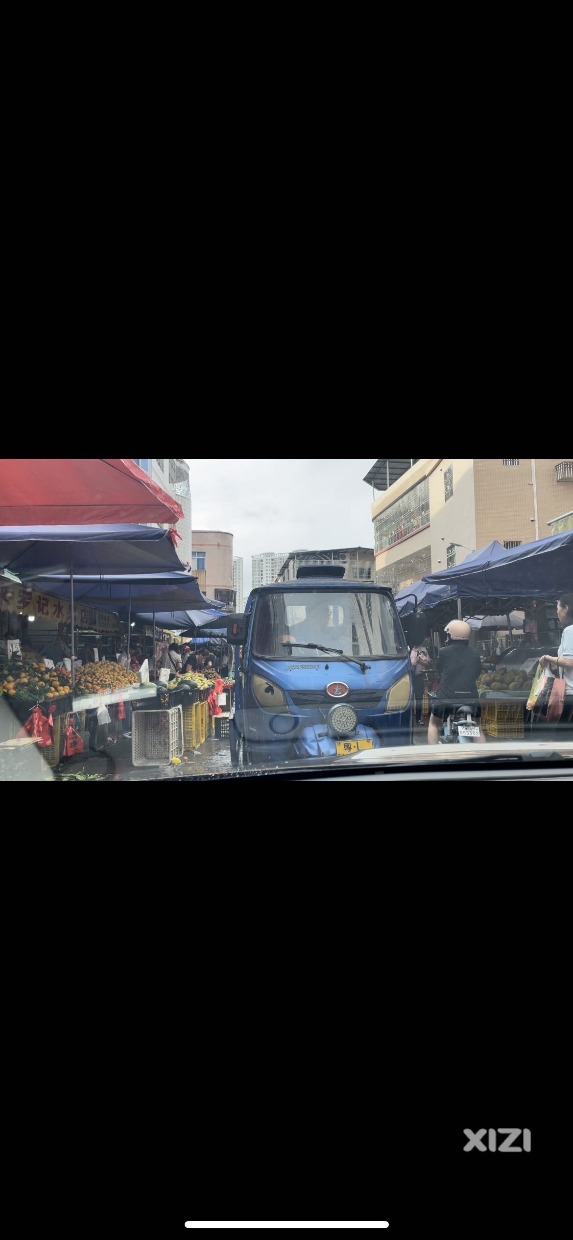 居民楼车进出都困难