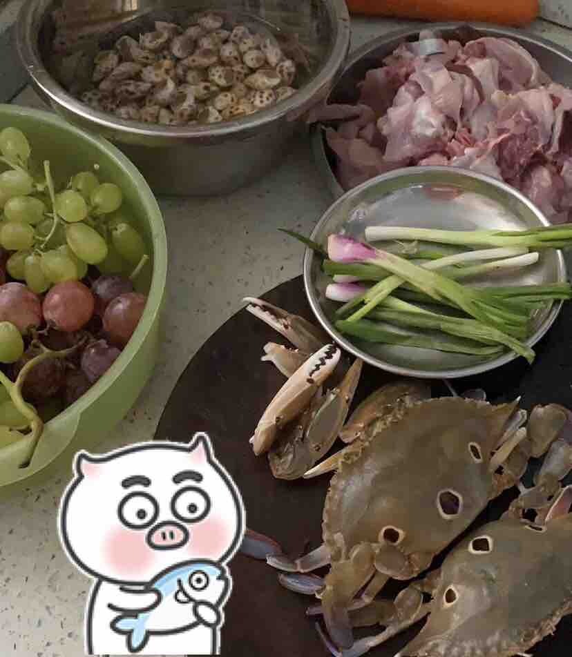 窗外飘雨