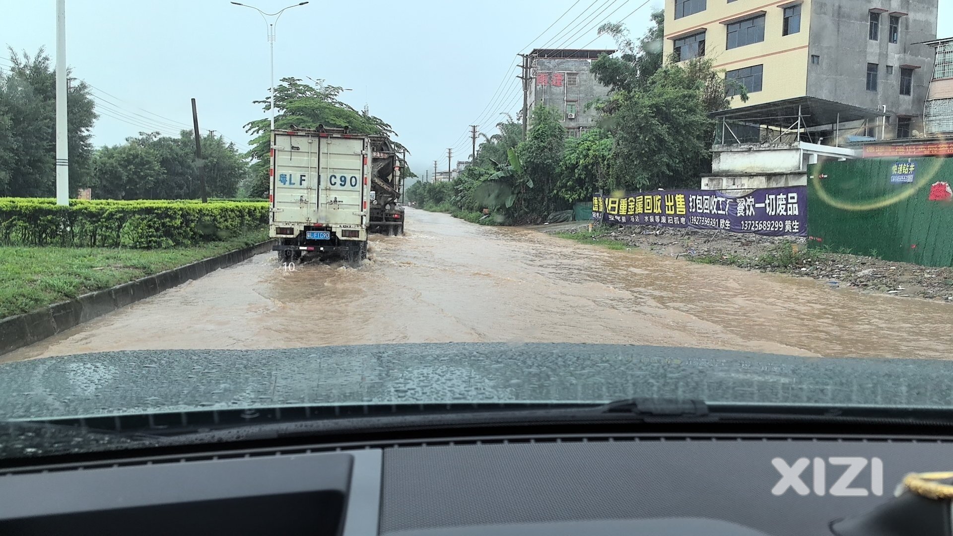 每逢每年雨季就是展现水口特有景色的时间