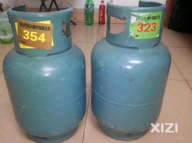 最近准备搬家，煤气罐小车可以带一个吗？