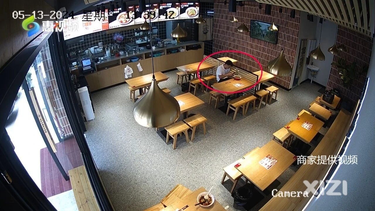 惠州一男子总是吃出“虫子”并索赔！10多家餐饮店主怒了！