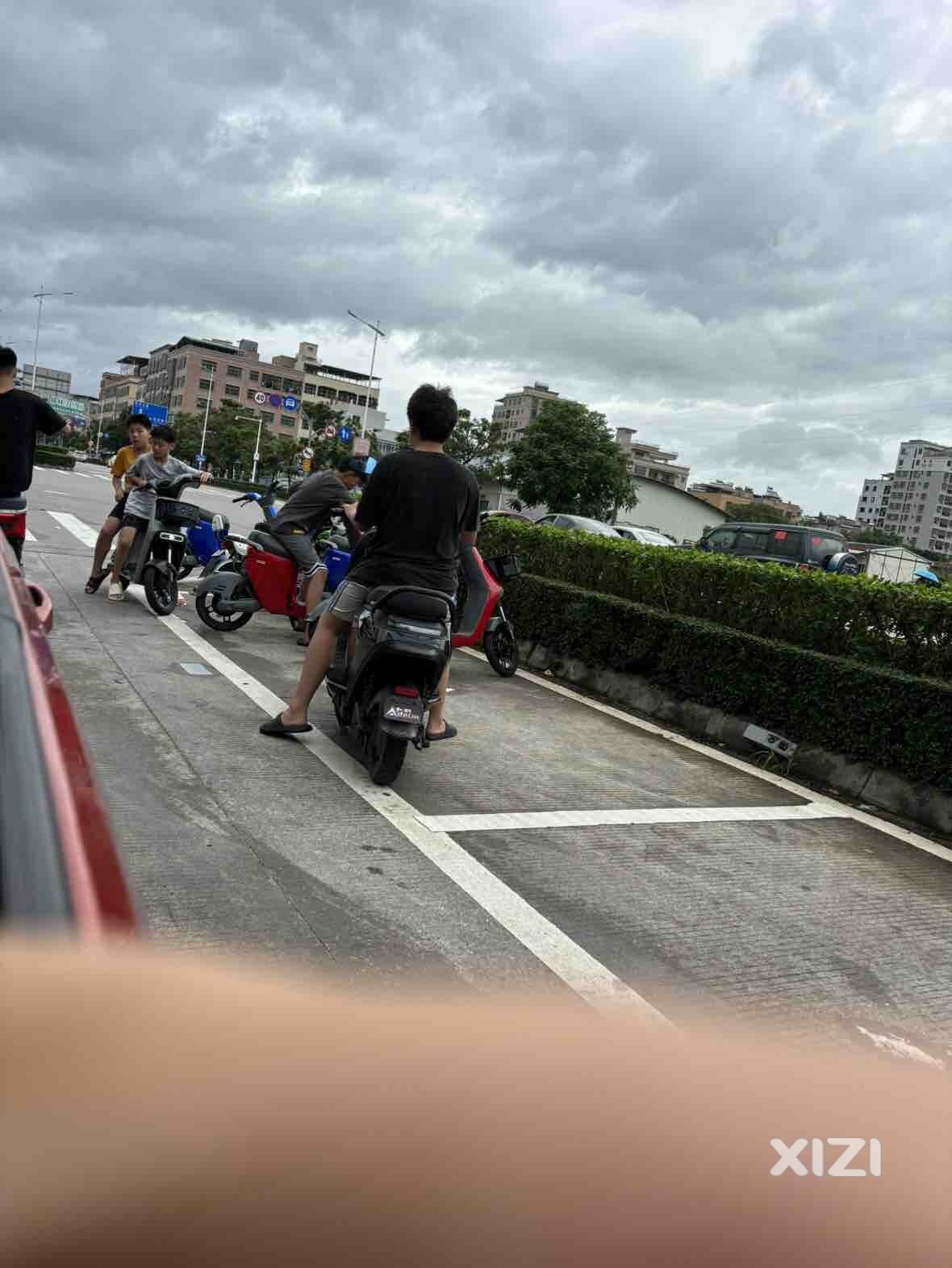 惠东共享电动成了这帮鬼仔的天堂？