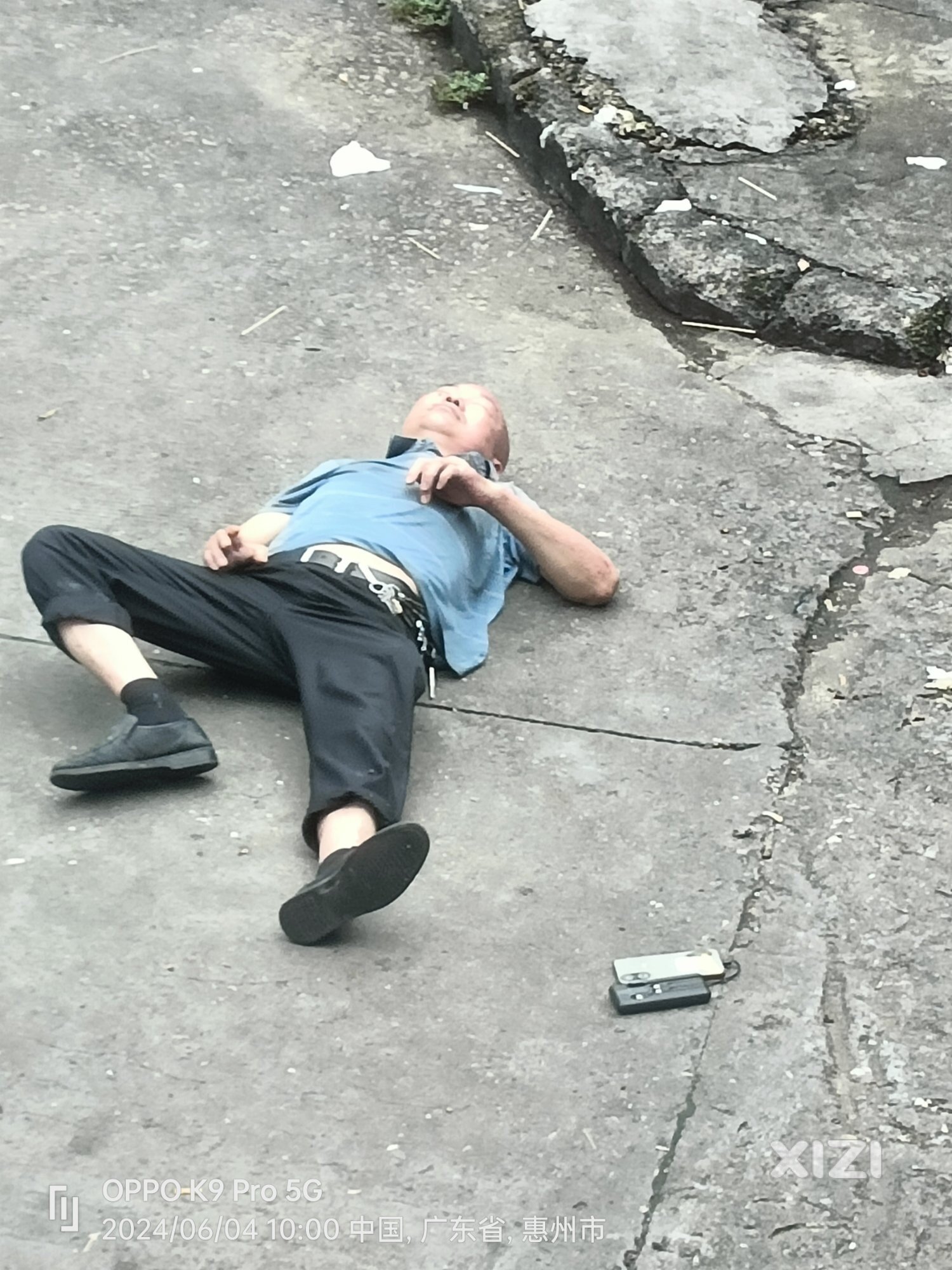 选哥睡觉  闲人勿扰
