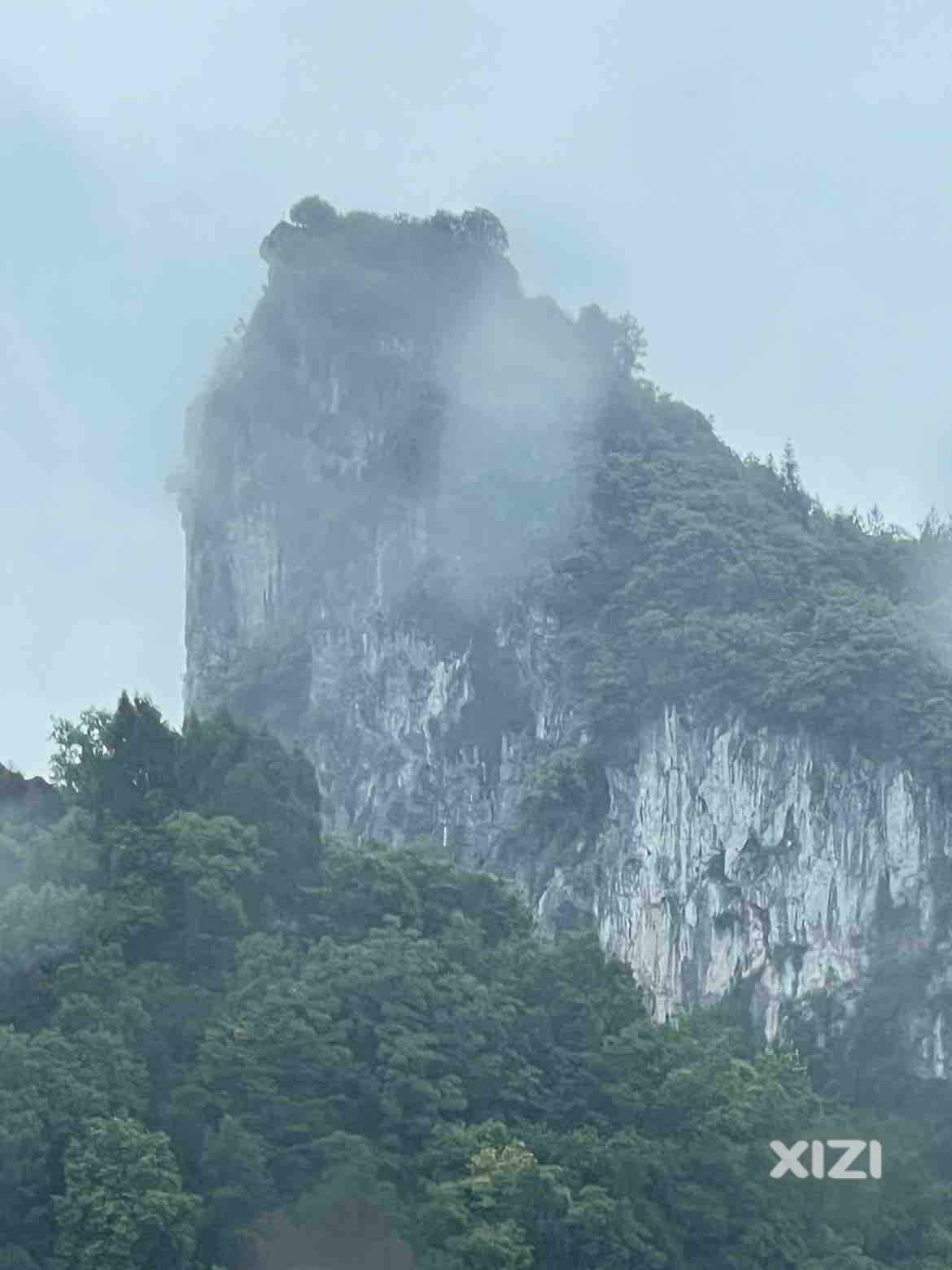 这山这水，还有这烦人的绵绵小雨和小鹿！