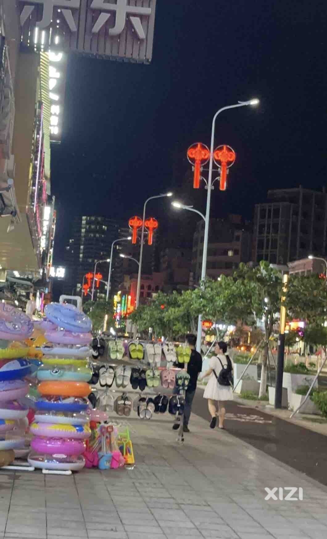 巽寮湾海滨商贩乱摆乱放