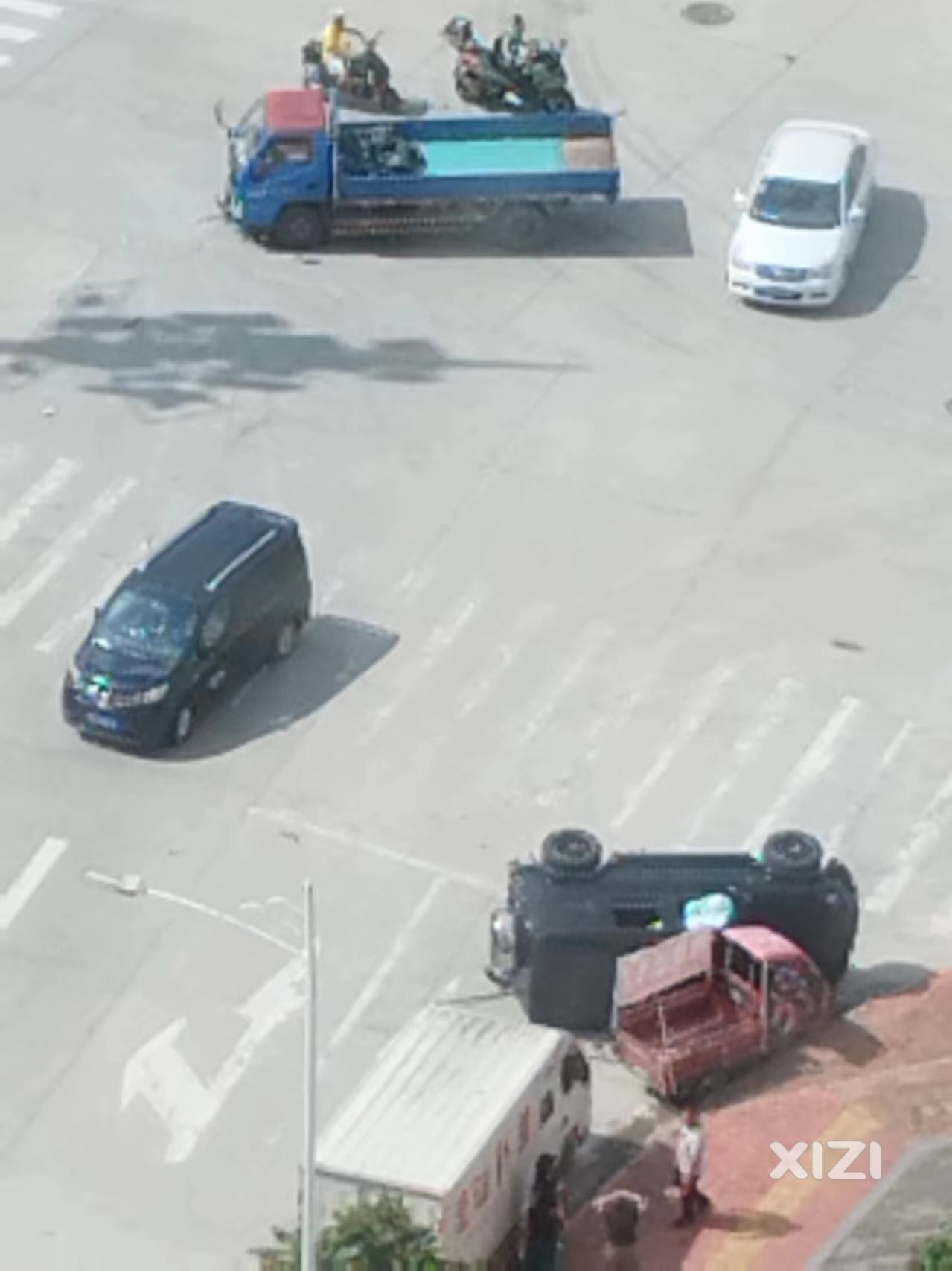 新民小学旁路口车祸不断