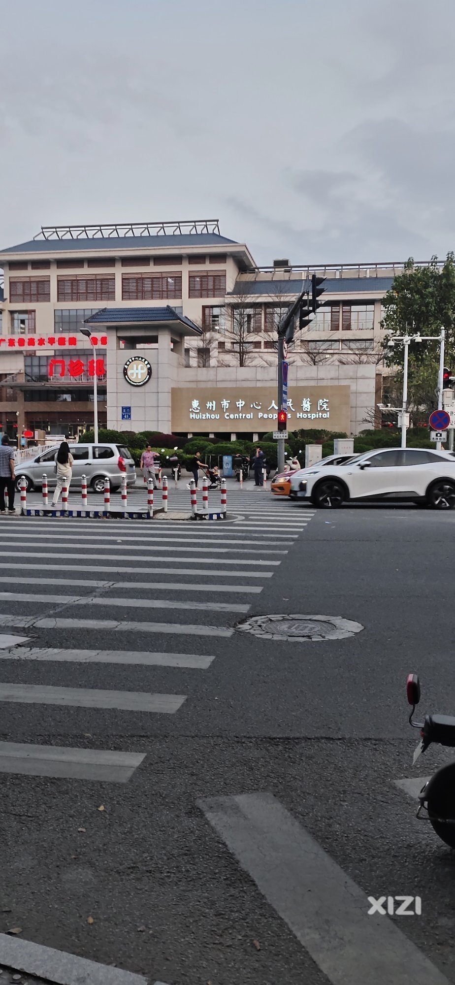市中心医院门口