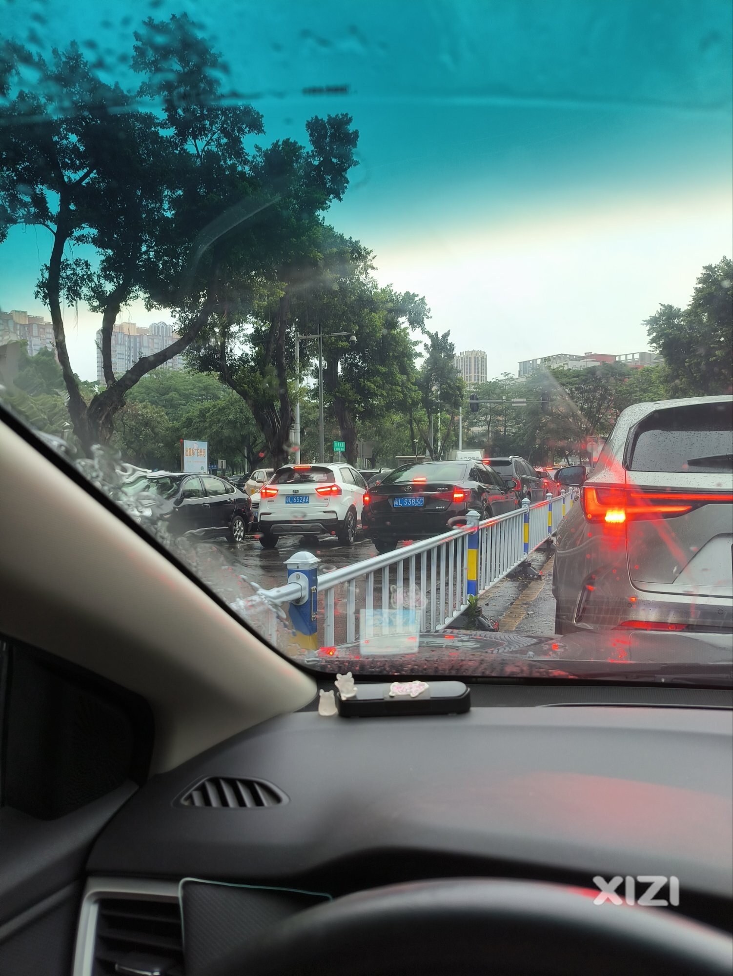 逆行堵路