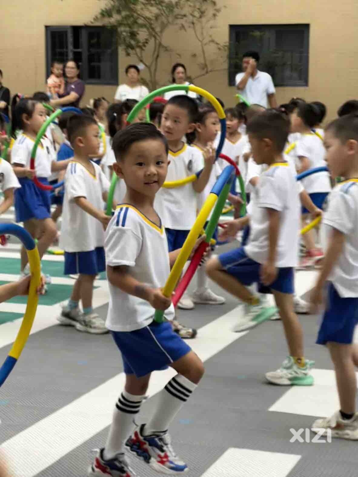 祝所有的爸爸们‘父亲节快乐’家庭幸福美满 工作顺利如意