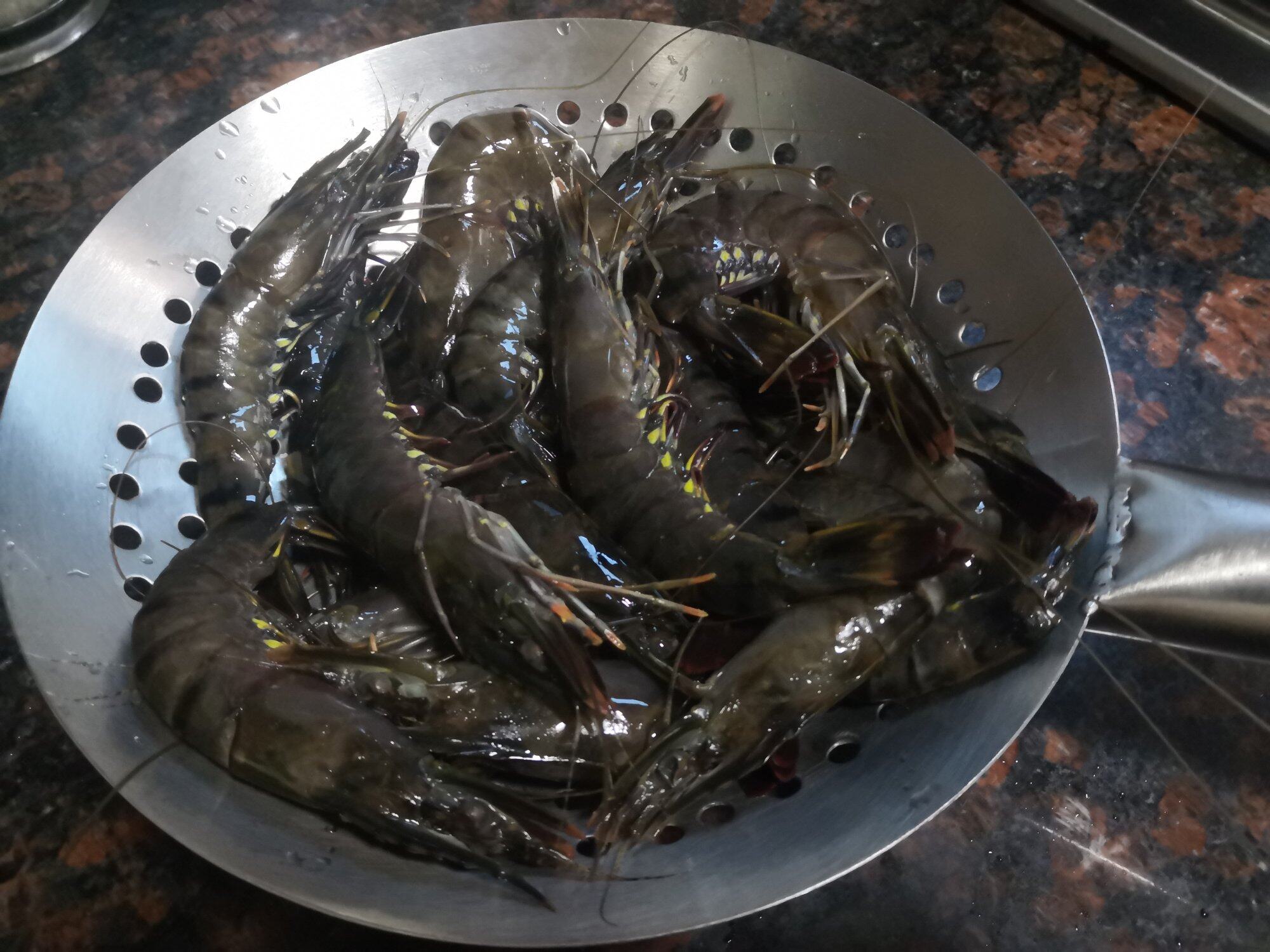 白灼黑虎虾