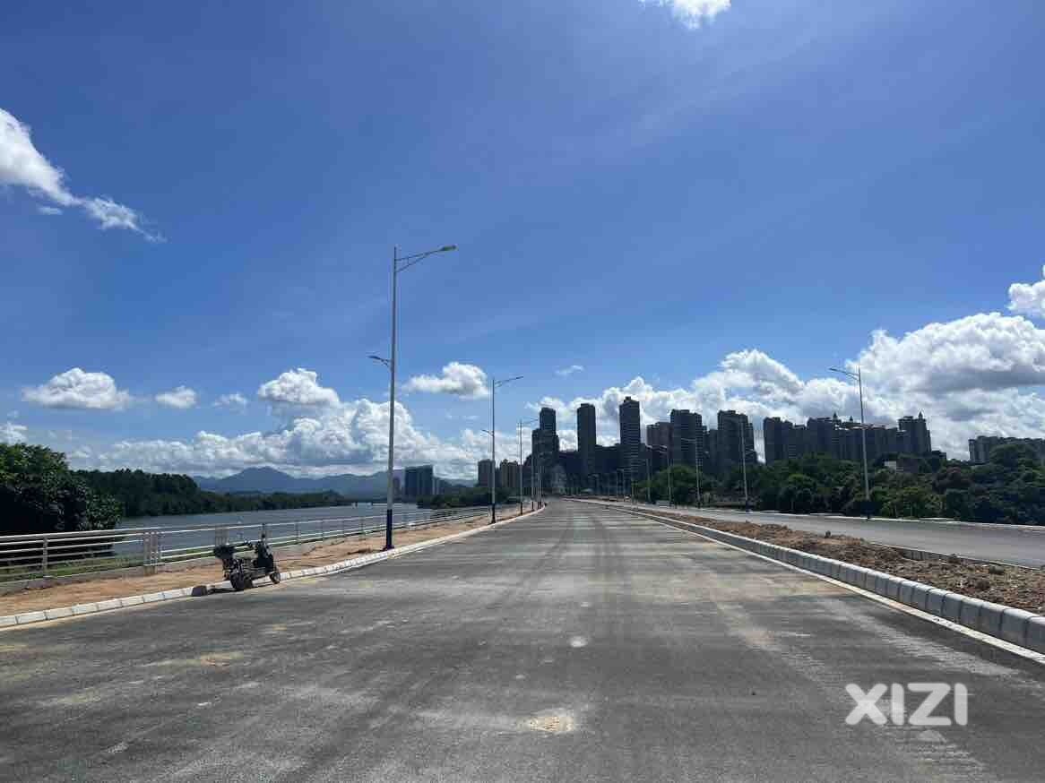 江南路又没人施工了