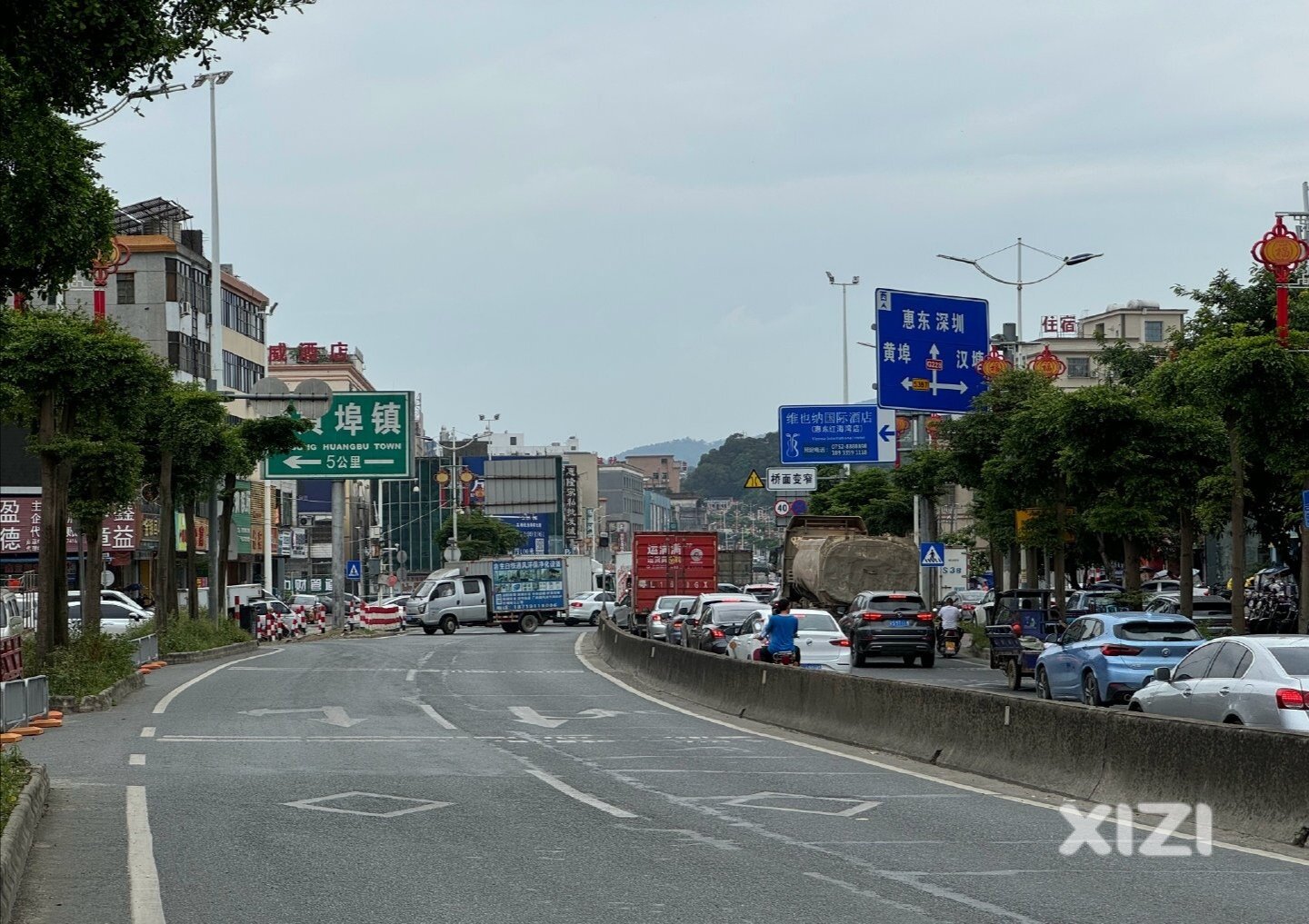 G324国道线，吉隆往惠东方向，只有双向4车道，该要重新扩建了