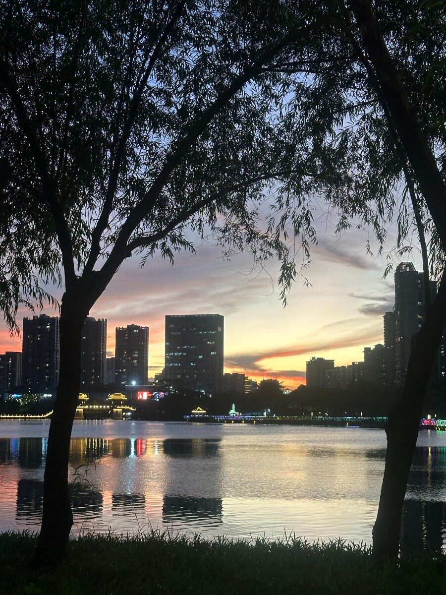暴雨季，想念清澈的金山湖