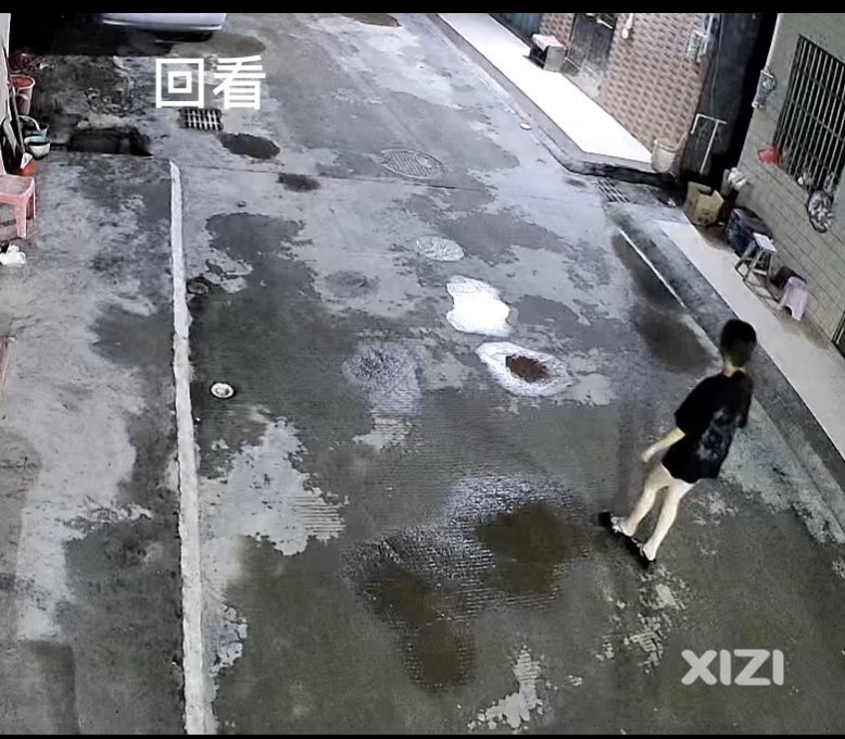 车门没锁到，被小偷洗劫一空，有认识的请联系下我，重酬，重酬！