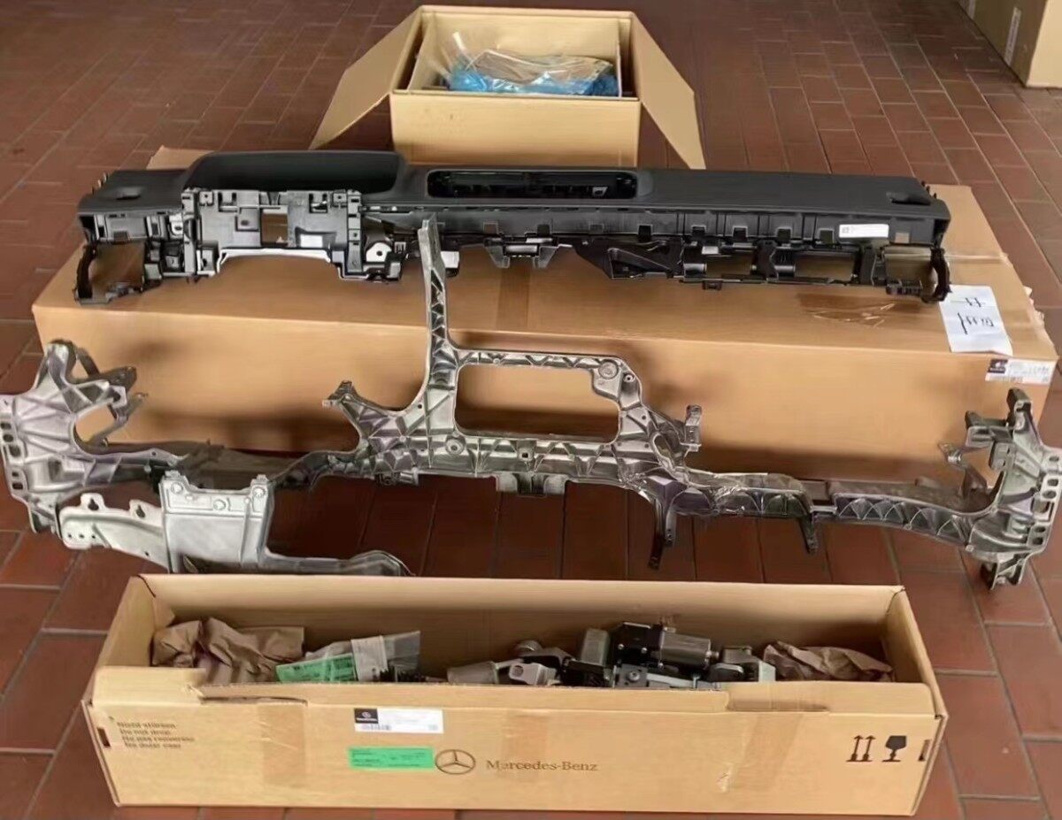 迈巴赫S480升级原厂AR增强型HUD抬头显示系统，享受S680乐趣