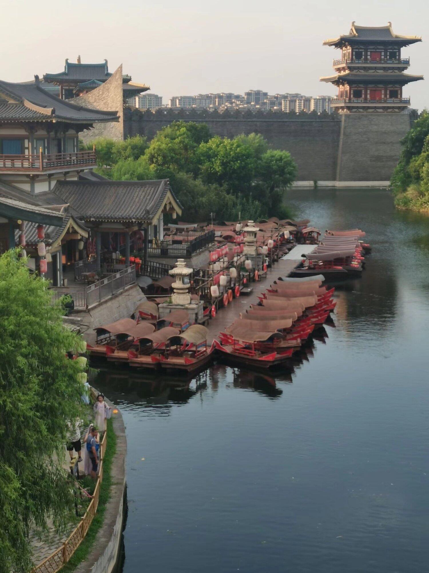 唐城