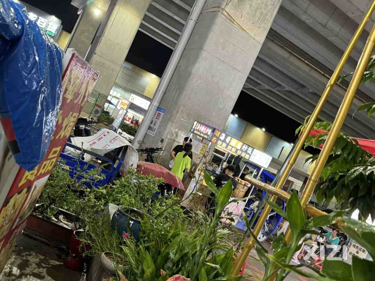 投诉三年多占道经营无果！