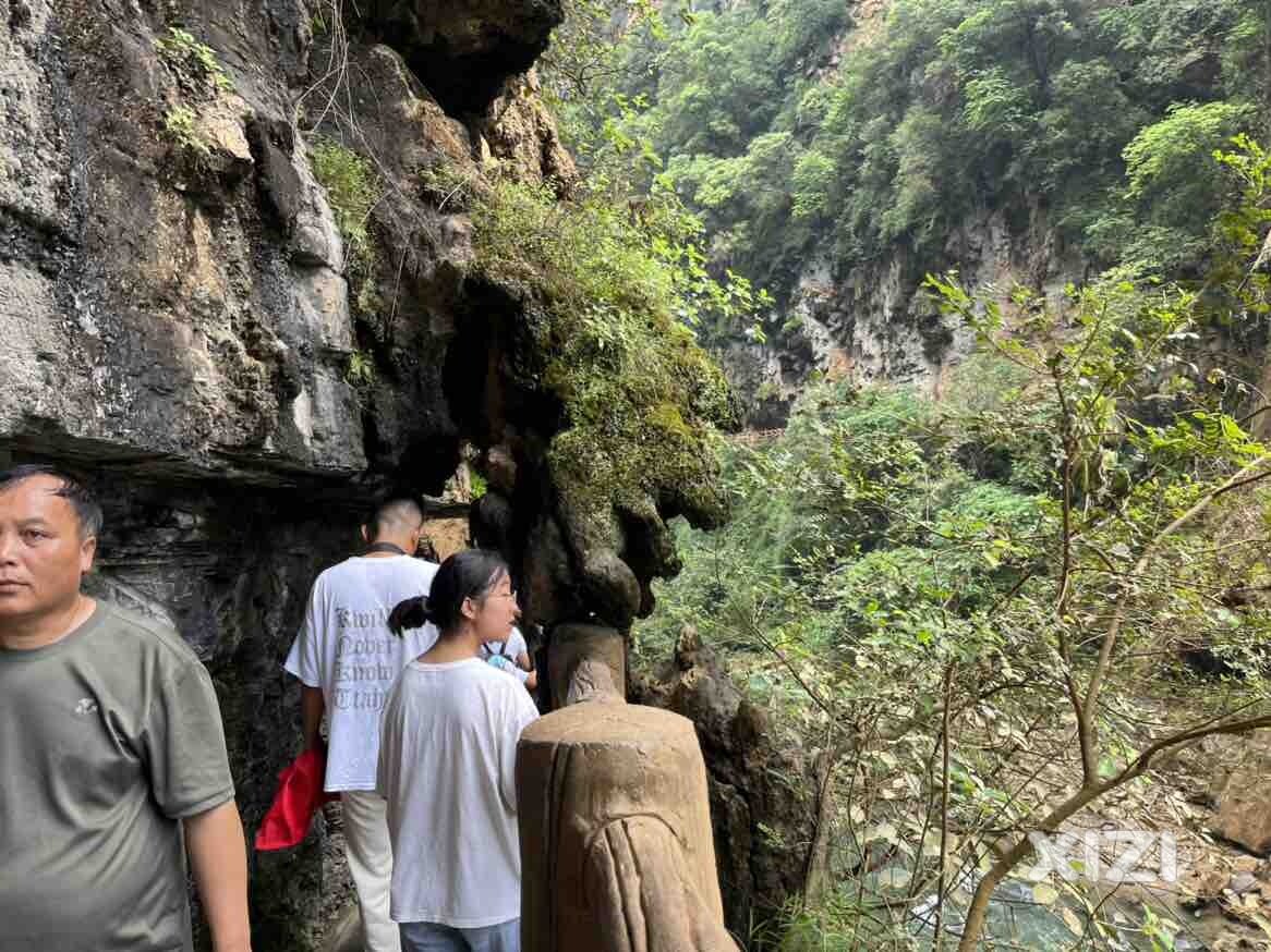 天气这么热贵州避暑去