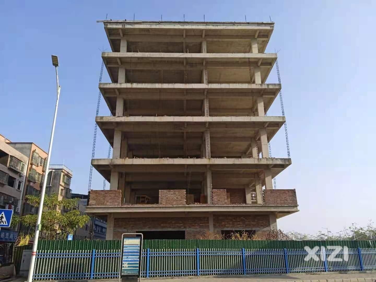 这楼停工了？