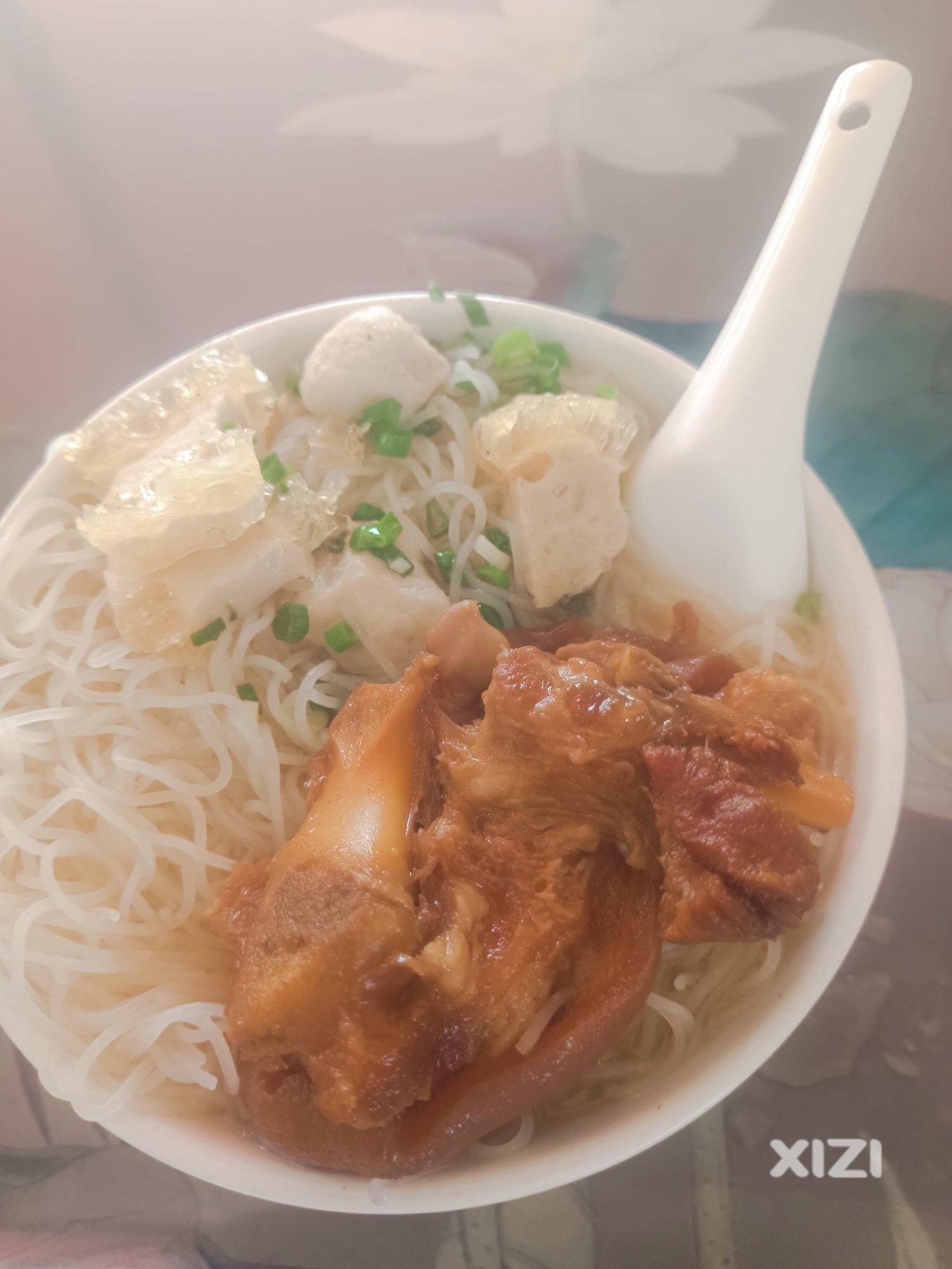 10元猪脚横沥汤粉