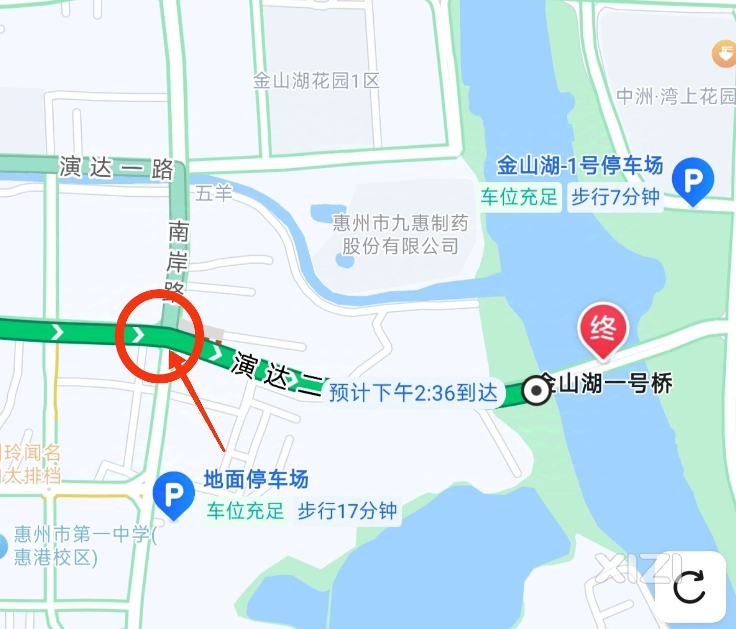 金山湖1号桥通车了，演达二路这个红绿灯路口却开始堵长龙了！