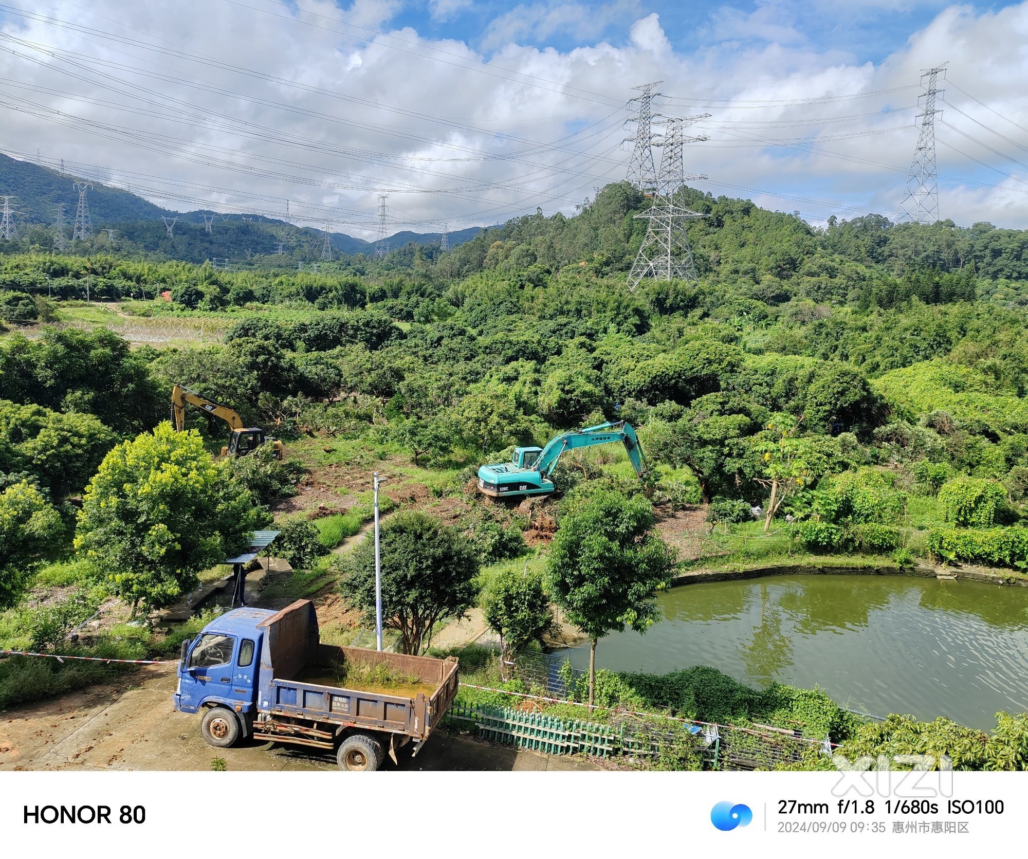 不顾村民意见强硬建立高压电线塔