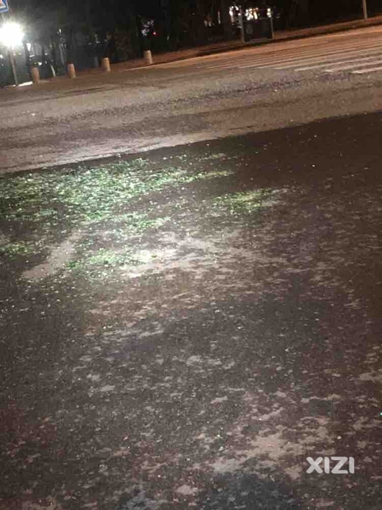 这些玻璃碎没人清理的吗